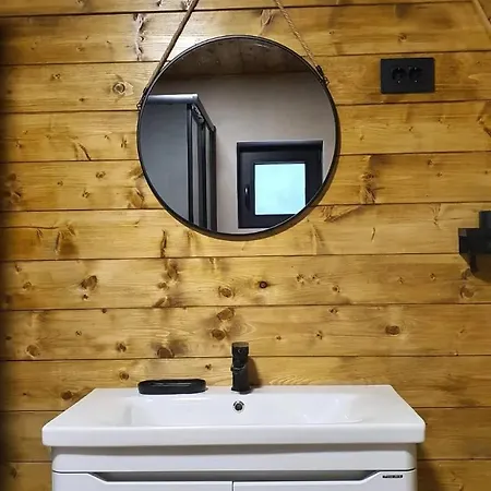 Woodnest * Cortanovci